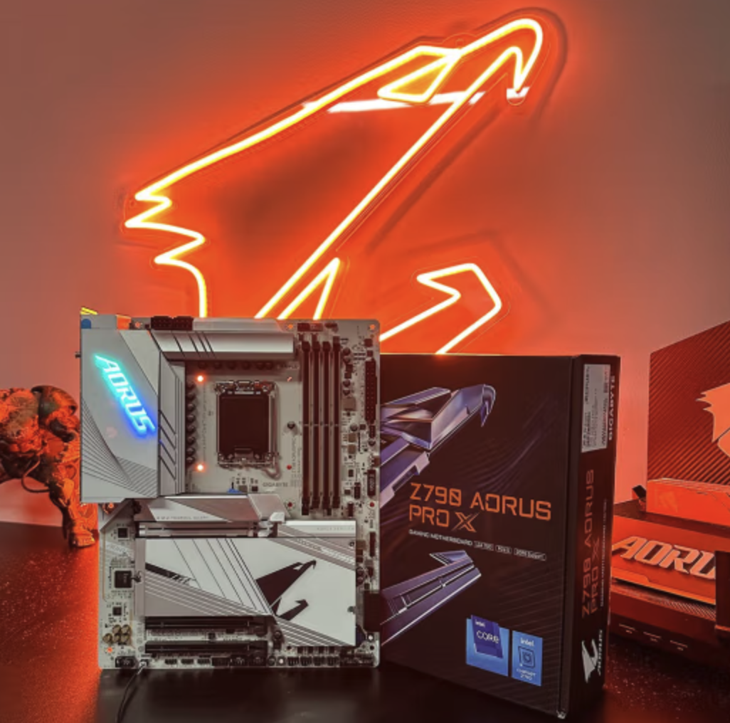 六郃彩：純白海景房裝機，來看技嘉 Z790 冰雕 X、RTX4070Ti SUPER 雪鷹